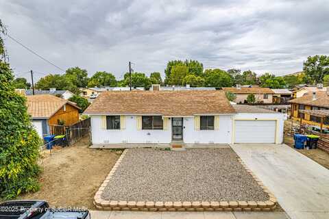 319 N MOORE Street, Bloomfield, NM 87413