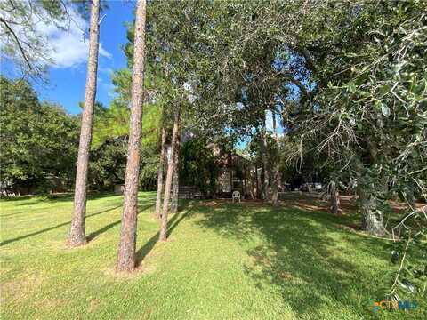 210 Oak Street, Palacios, TX 77465