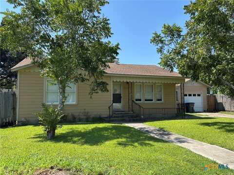 1105 Alcoa Street, Victoria, TX 77901