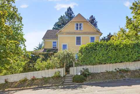 660 Pracht Street, Ashland, OR 97520