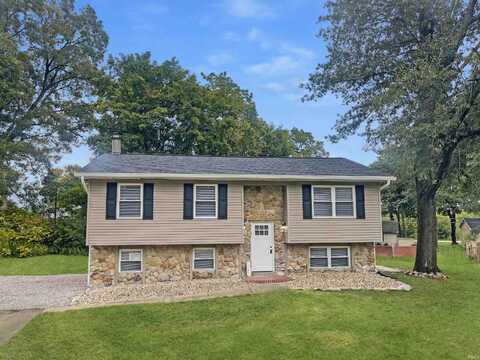 6500 Yorktown Court, Newburgh, IN 47630