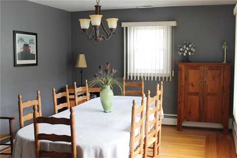 300 England Street, Cumberland, RI 02864