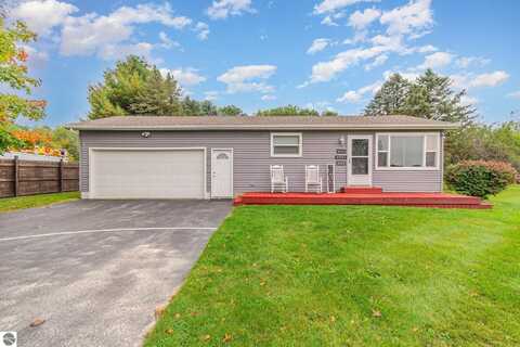 2815 N Osborn Road, Sumner, MI 48889