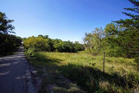 4070 SE 85th St, Berryton, KS 66409