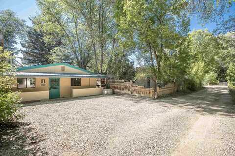 522 Conrad Lane, Taos, NM 87571