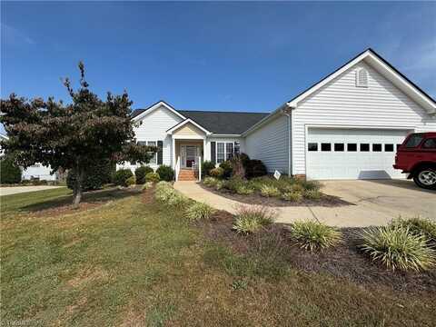 1040 Oxford Lane, King, NC 27021