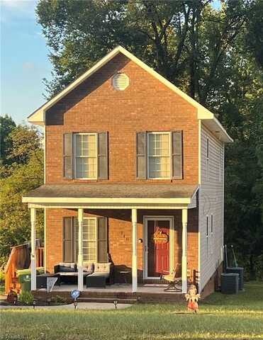718 W 4th Avenue, Lexington, NC 27292