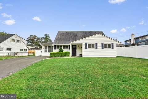 18 HARVEST ROAD, LEVITTOWN, PA 19056