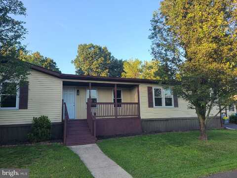 902 LAKEVIEW DRIVE, GREEN LANE, PA 18054