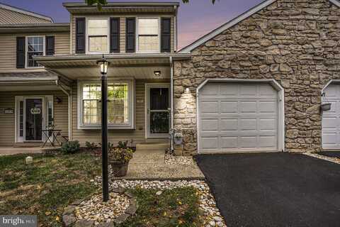 1231 MEADOWVIEW CIRCLE, LANSDALE, PA 19446