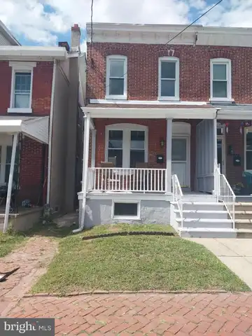 13 STANBRIDGE STREET, NORRISTOWN, PA 19401