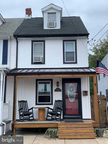 325 WALNUT STREET, BRISTOL, PA 19007