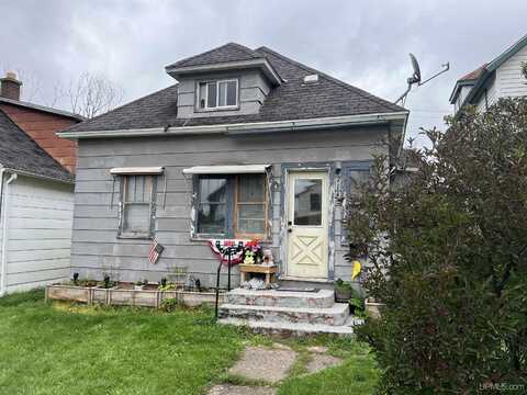 714 N 7th, Iron River, MI 49935