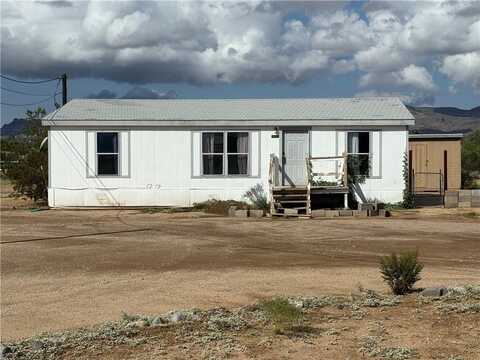 4229 N Concho Road, Golden Valley, AZ 86413