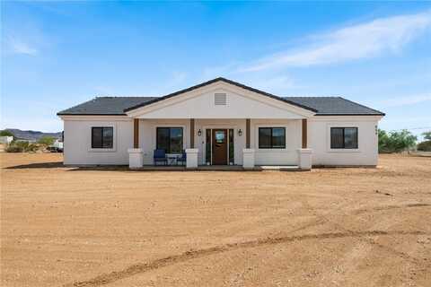 854 S Salt Place, Golden Valley, AZ 86413