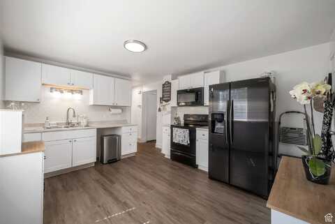 184 E CORRIE, Sandy, UT 84070
