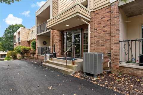 553 Sloop Rd, McCandless, PA 15237
