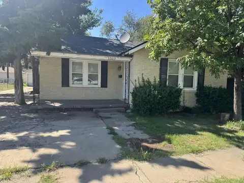 1302 S LIPSCOMB Street, Amarillo, TX 79102