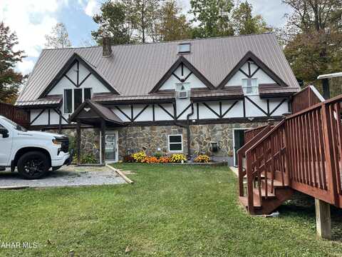 273 Stoney Point, Altoona, PA 16601