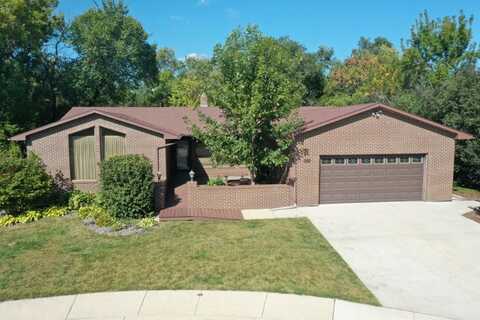 1706 S 8th Street, Aberdeen, SD 57401
