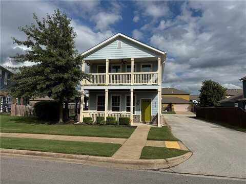626 N Tennyson LN, Fayetteville, AR 72704