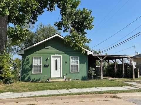 203 W Cedar ST, Rogers, AR 72756