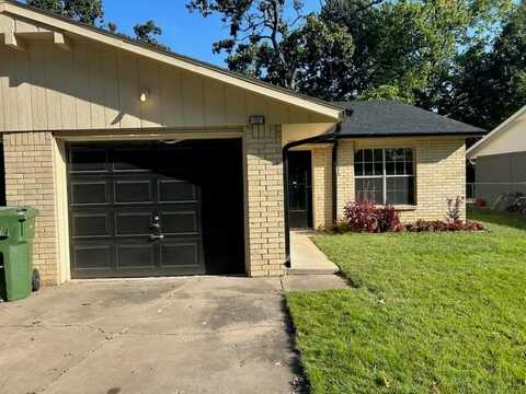 1321 Forest DR, Centerton, AR 72719