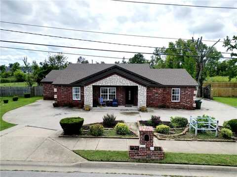 1610 W Olive ST, Rogers, AR 72756