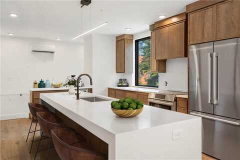 319 SE Market Alley Unit #202, Bentonville, AR 72712