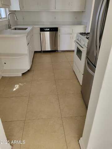 2138 E TURNEY Avenue, Phoenix, AZ 85016