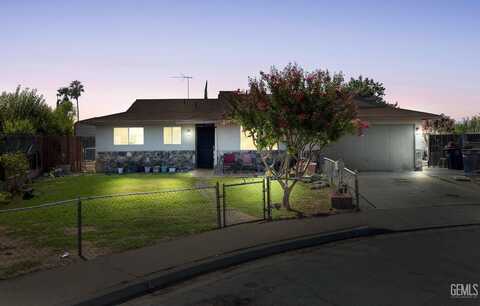 871 11th Street, Sanger, CA 93657