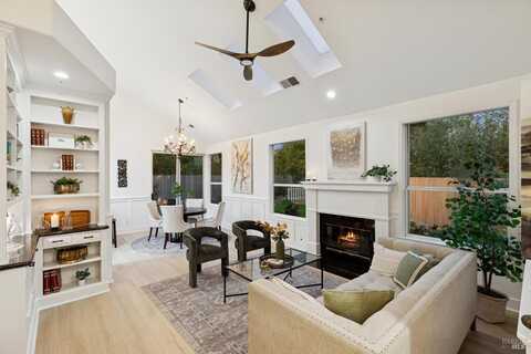 14 Wesley Court, Napa, CA 94558