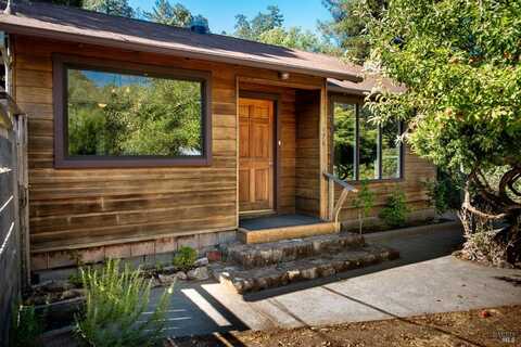176 Railroad Avenue, Woodacre, CA 94973