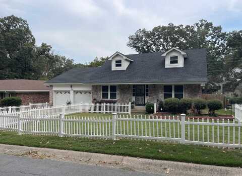 19 McGovern Drive, Little Rock, AR 72205