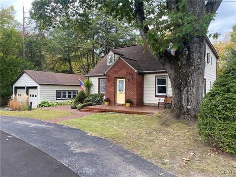 18 Morris Circle, New Hartford, NY 13413