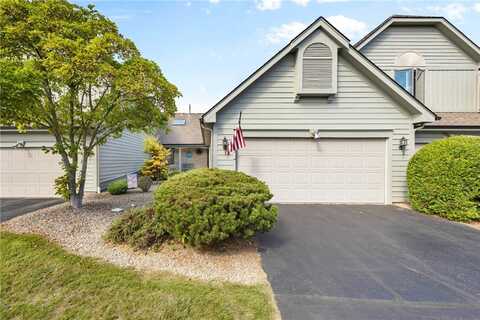 35 Wood Run Commons, Greece, NY 14612