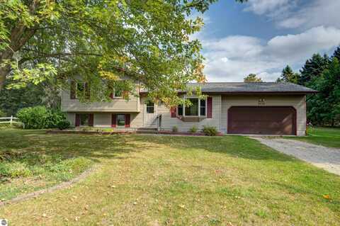 2450 W LONG LAKE ROAD, TRAVERSE CITY, MI 49685