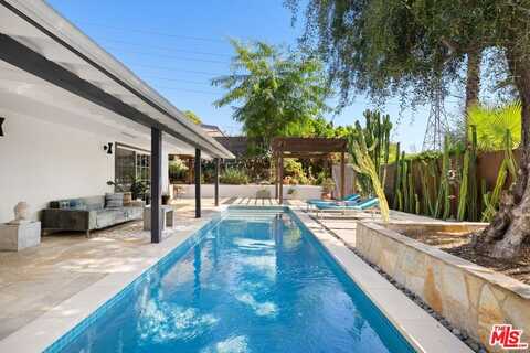 6570 Lakeridge Rd, Los Angeles, CA 90068