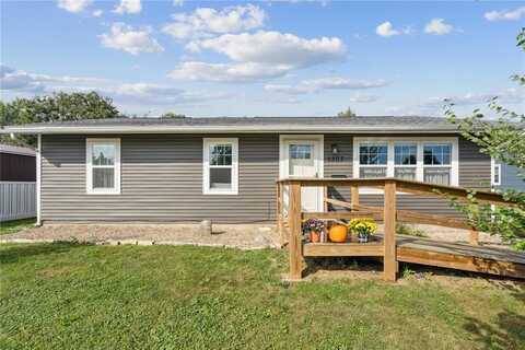 1307 G Ave, Vinton, IA 52349
