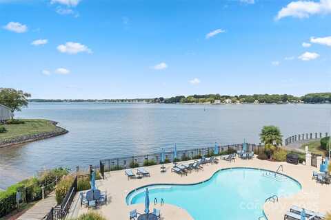 18589 Vineyard Point Lane, Cornelius, NC 28031