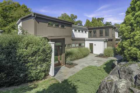 17 Brushy Hill Road, Darien, CT 06820