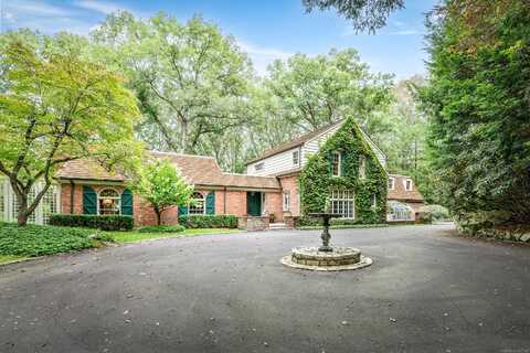 107 Deepwood Road, Stamford, CT 06903