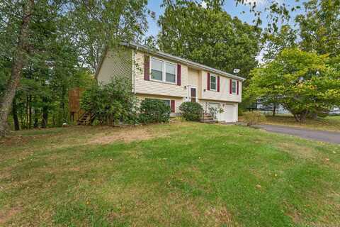 105 Hawks Nest Circle, Middletown, CT 06457