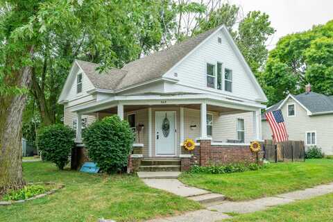 503 S 5th Avenue W, Newton, IA 50208
