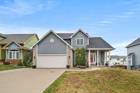 2860 Lexington Drive, Norwalk, IA 50211