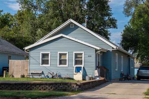 2528 Maury Street, Des Moines, IA 50317