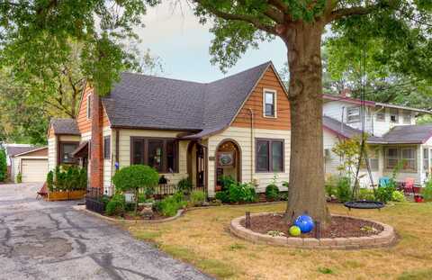 2904 48th Street, Des Moines, IA 50310