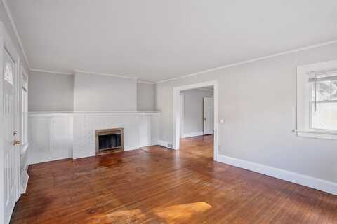 2207 Beaver Avenue, Des Moines, IA 50310