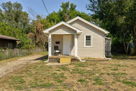 2924 E Washington Avenue, Des Moines, IA 50317