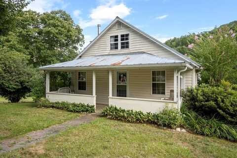1010 N. Skeenah Road, Franklin, NC 28734